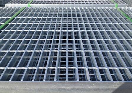 镀锌格栅板在安装和使用时的注意事项
